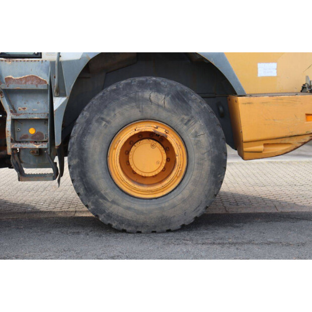 2001 ليبهير L544-45470776