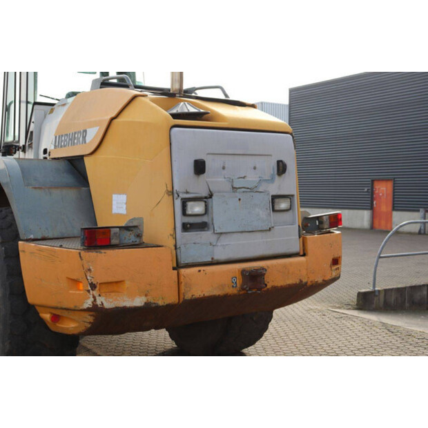 2001 ليبهير L544-45470777