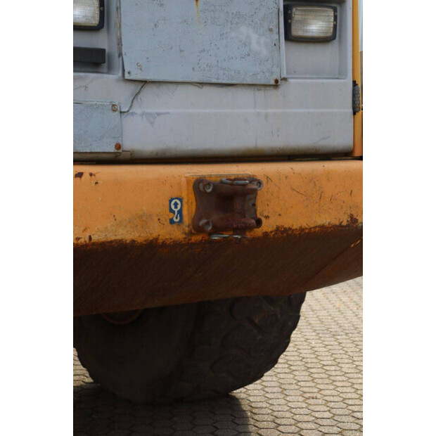 2001 ليبهير L544-45470780