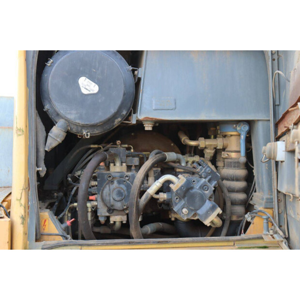 2001 ليبهير L544-45470781