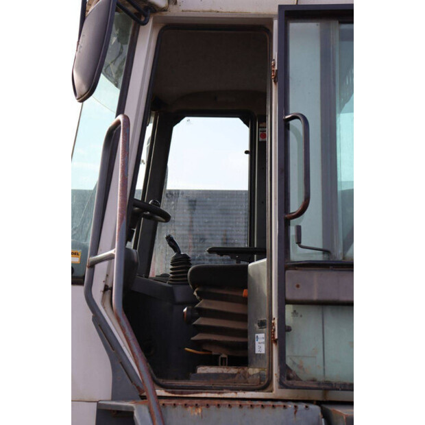 2001 ليبهير L544-45470786