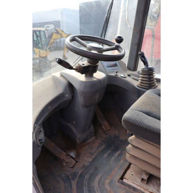 2001 ليبهير L544-45470788