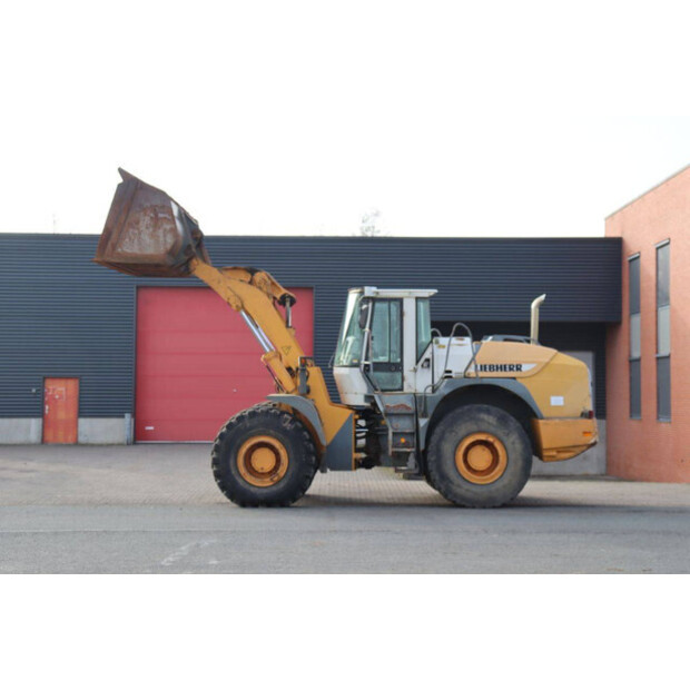 2001 ليبهير L544-45470798