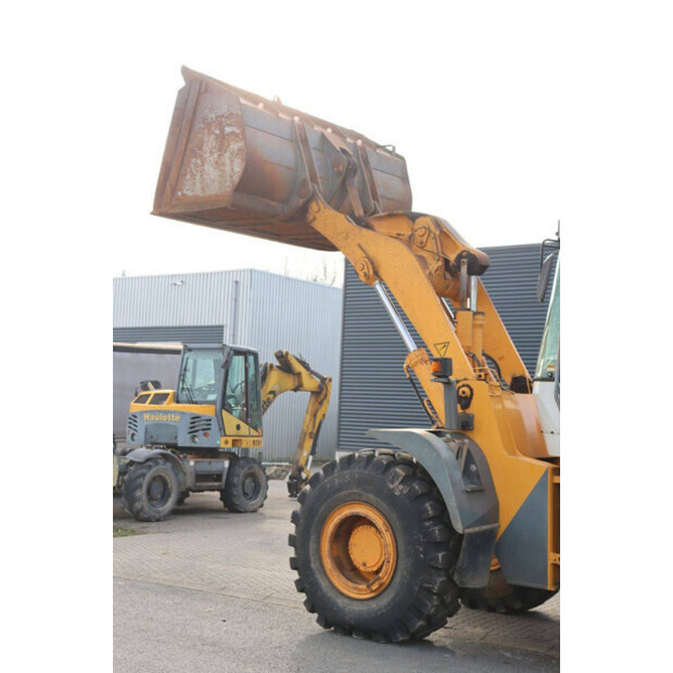 2001 ليبهير L544-45470803