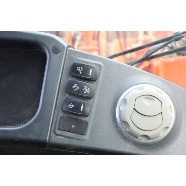 2015 دووسان DL200-3-45470845