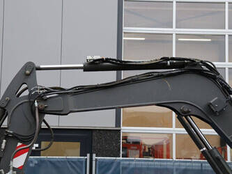 2017-volvo-ew60e-1423961-45471060