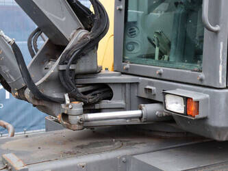 2017-volvo-ew60e-1423961-45471070