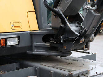 2017-volvo-ew60e-1423961-45471084