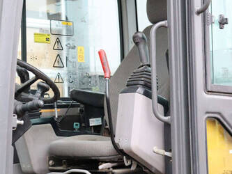 2017-volvo-ew60e-1423961-45471087