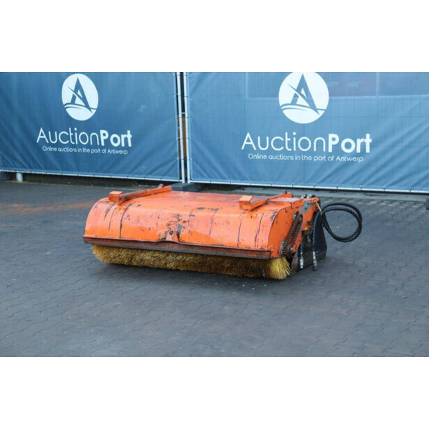 2015 أتيك 05BBC1685-45471274