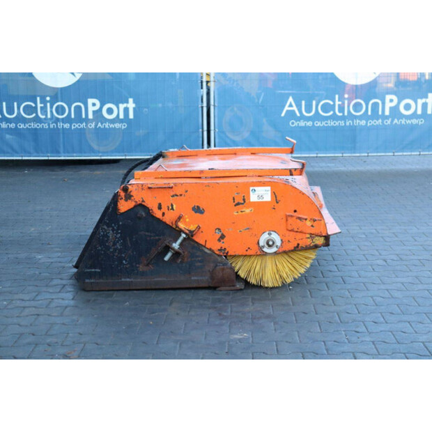 2015 أتيك 05BBC1685-45471279