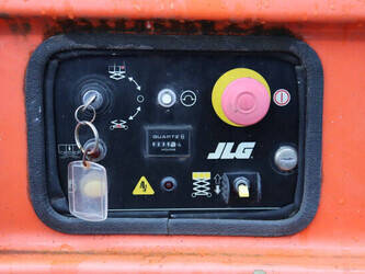 2013-jlg-m3369-1423969-45471404