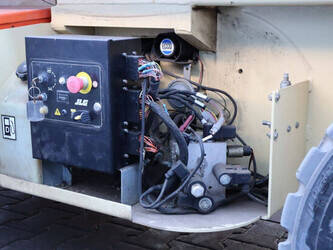 2013-jlg-m3369-1423969-45471406