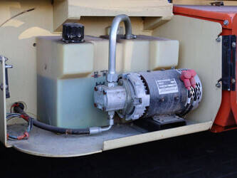 2013-jlg-m3369-1423969-45471408