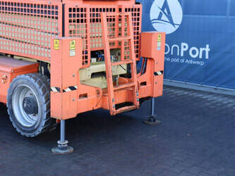 2013-jlg-m3369-1423969-45471414