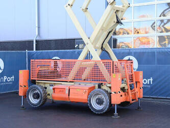 2013-jlg-m3369-1423969-45471420