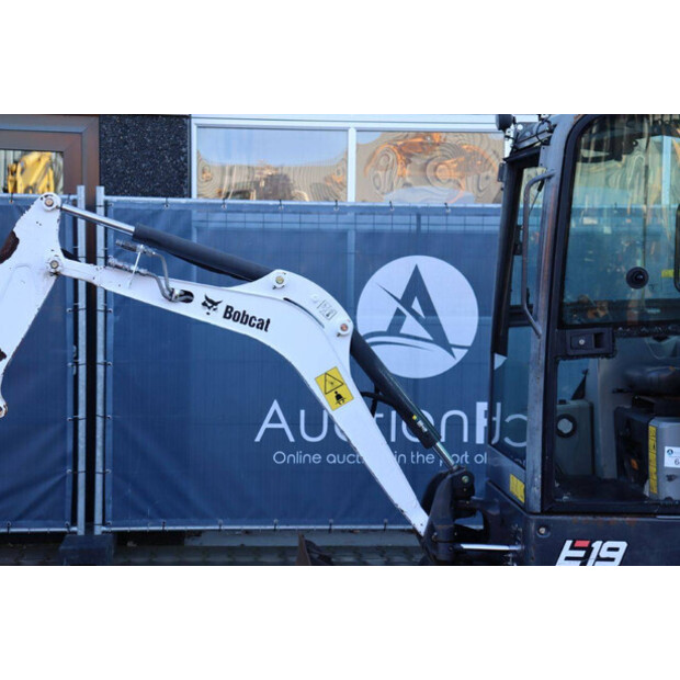 2016 BOBCAT E19-45471614