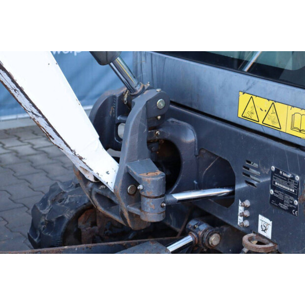 2016 BOBCAT E19-45471615