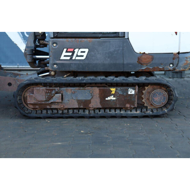 2016 BOBCAT E19-45471624