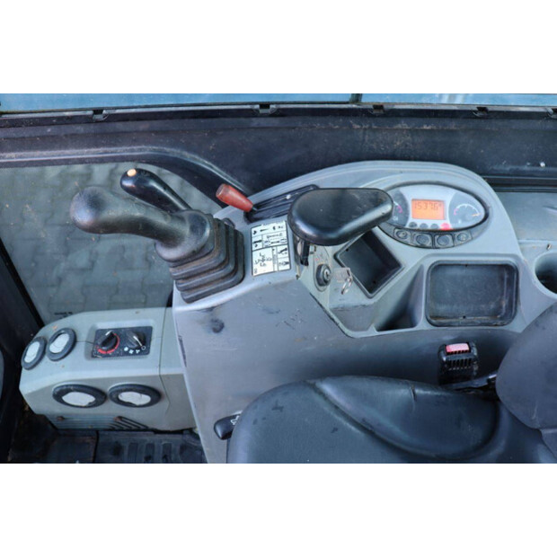 2016 BOBCAT E19-45471630