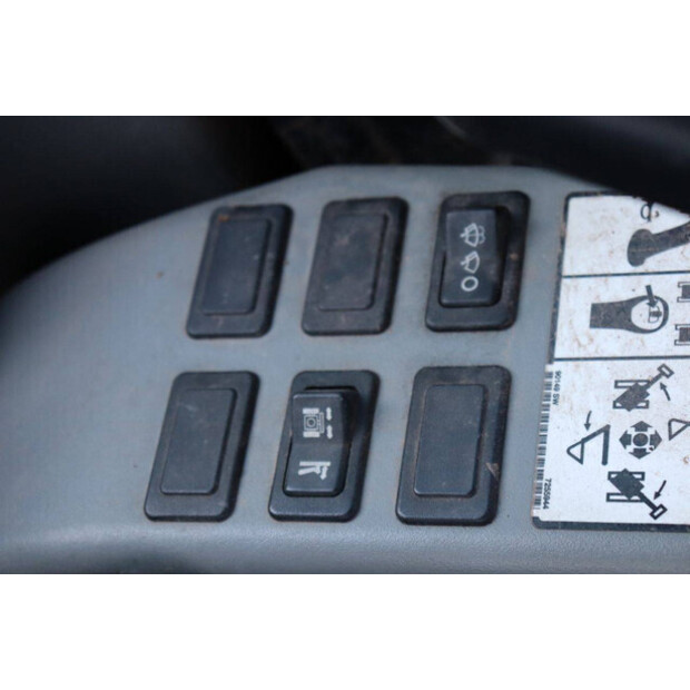 2016 BOBCAT E19-45471644