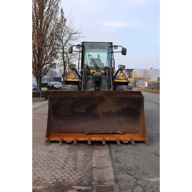 2007 كوماتسو WA250PZ-5-45472136