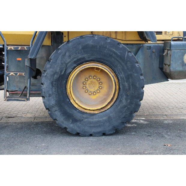 2007 كوماتسو WA250PZ-5-45472153