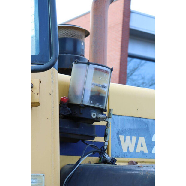 2007 كوماتسو WA250PZ-5-45472159