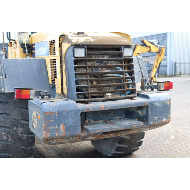 2007 كوماتسو WA250PZ-5-45472162