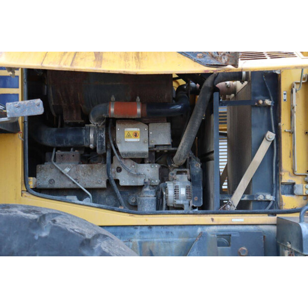 2007 كوماتسو WA250PZ-5-45472165