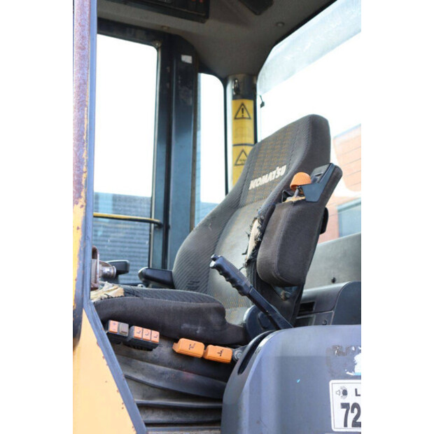 2007 كوماتسو WA250PZ-5-45472171