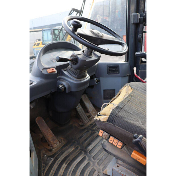 2007 كوماتسو WA250PZ-5-45472172