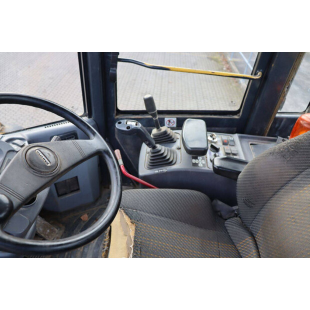 2007 كوماتسو WA250PZ-5-45472174