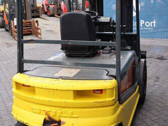 1998-still-r60-40-1423984-45472192