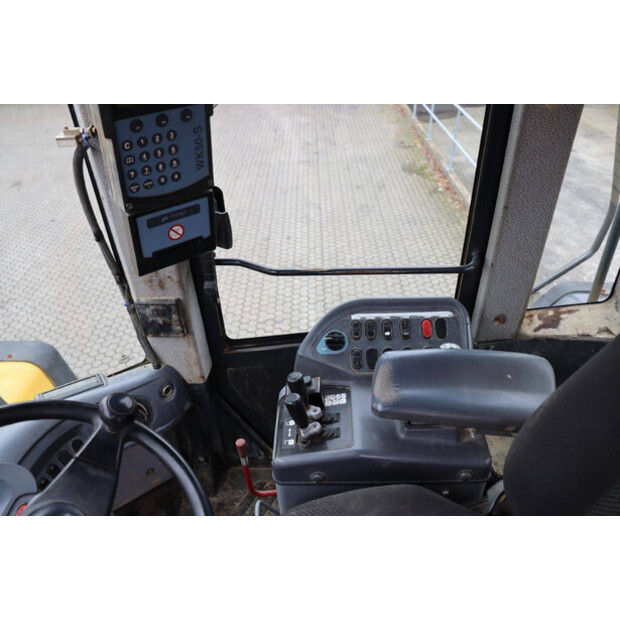 2013 Komatsu WA480-6-45472300