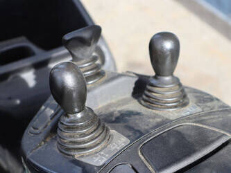 2016-linde-e25h-01-600-1423993-45472599