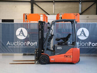 2015-toyota-8fbet20-1423995-45472646