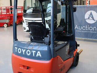 2015-toyota-8fbet20-1423995-45472650