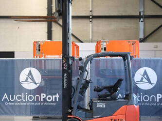 2015-toyota-8fbet20-1423995-45472669