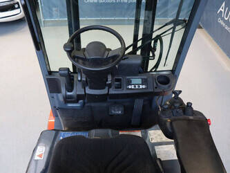 2015-toyota-8fbet20-1423995-45472675