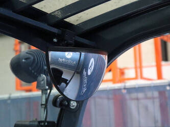 2015-toyota-8fbet20-1423995-45472680