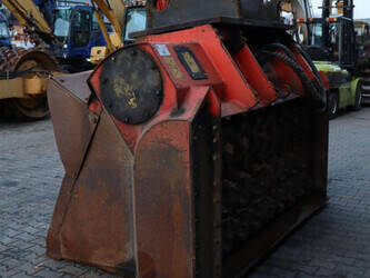 2011-other-others-1423996-45472686