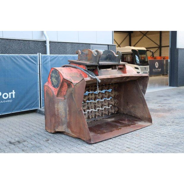 2011 أخرى OTHERS-45472689