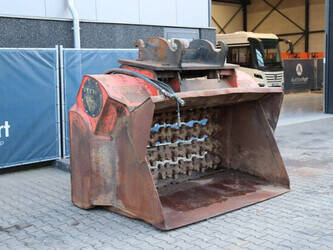 2011-other-others-1423996-45472689