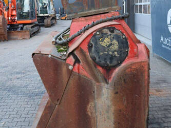 2011-other-others-1423998-45472733