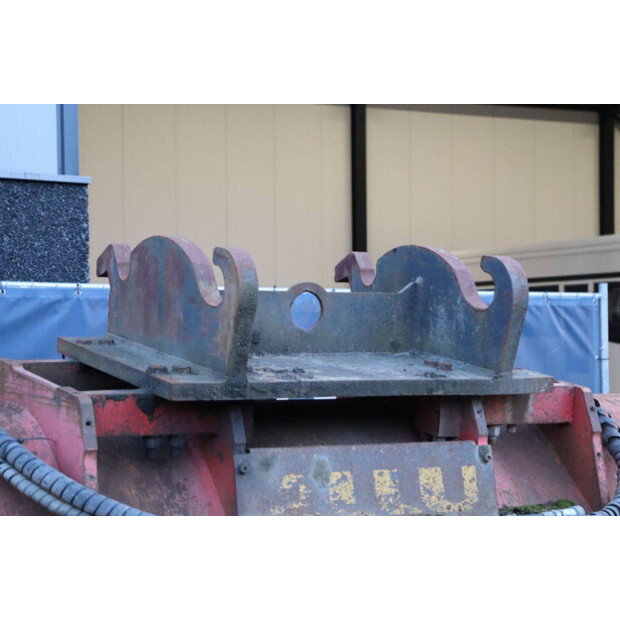 2011 Other OTHERS-45472740