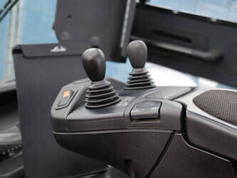 2018-linde-e80-01-900-45472914