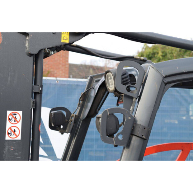 2016 ليندي E18L-02-45473025