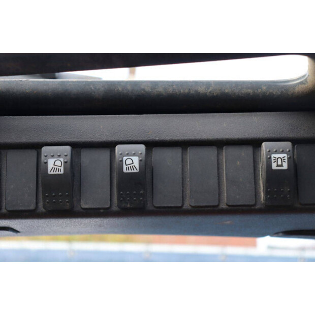 2016 ليندي E18L-02-45473041