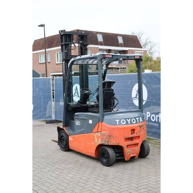 2017 Toyota 8FBMT-30-45473219